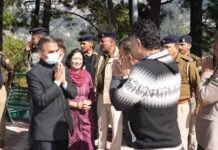 पेंशन से इनकार पर भड़का कारपोरेट सेक्टर, सीएम को याद दिलाया 2022 का चुनावी वादा